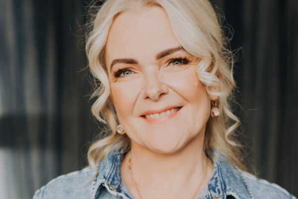 Anne-Ly Gross